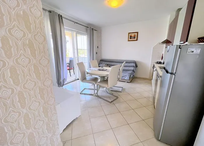 Apartment Miramar
