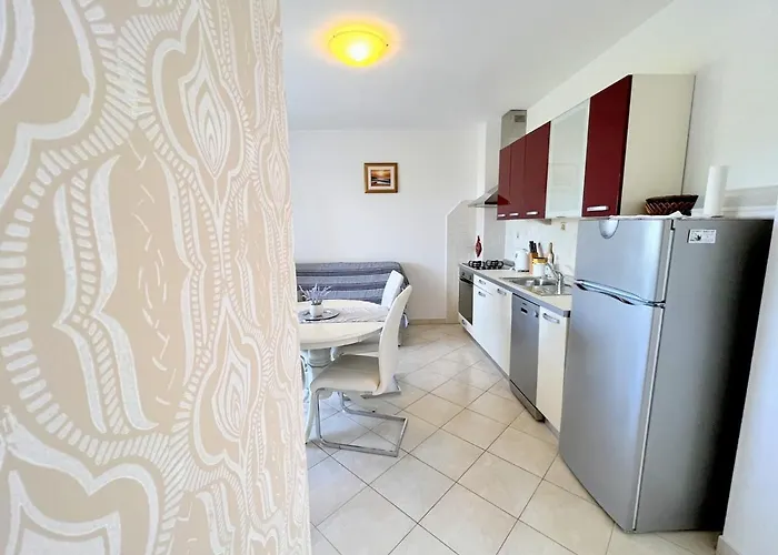 Apartment Miramar *